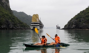 HALONG 1 DAY TRIP(4 hour on boat)